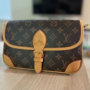 Pre-Owned Louis Vuitton  Diane PM ST NM MNG Handbag Monogram M45985